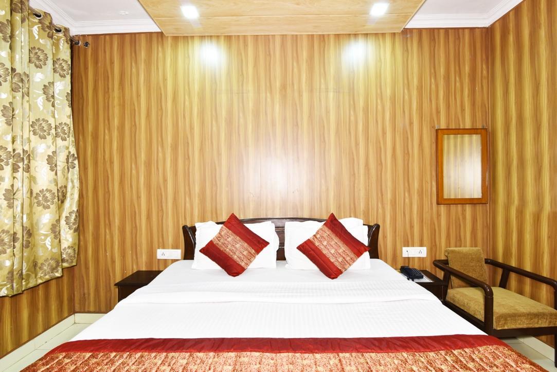Hotel B-Comfort Амритсар Екстериор снимка