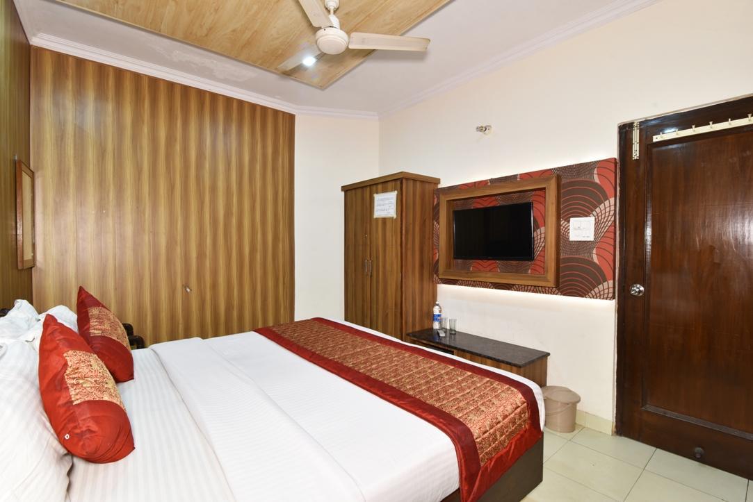 Hotel B-Comfort Амритсар Екстериор снимка