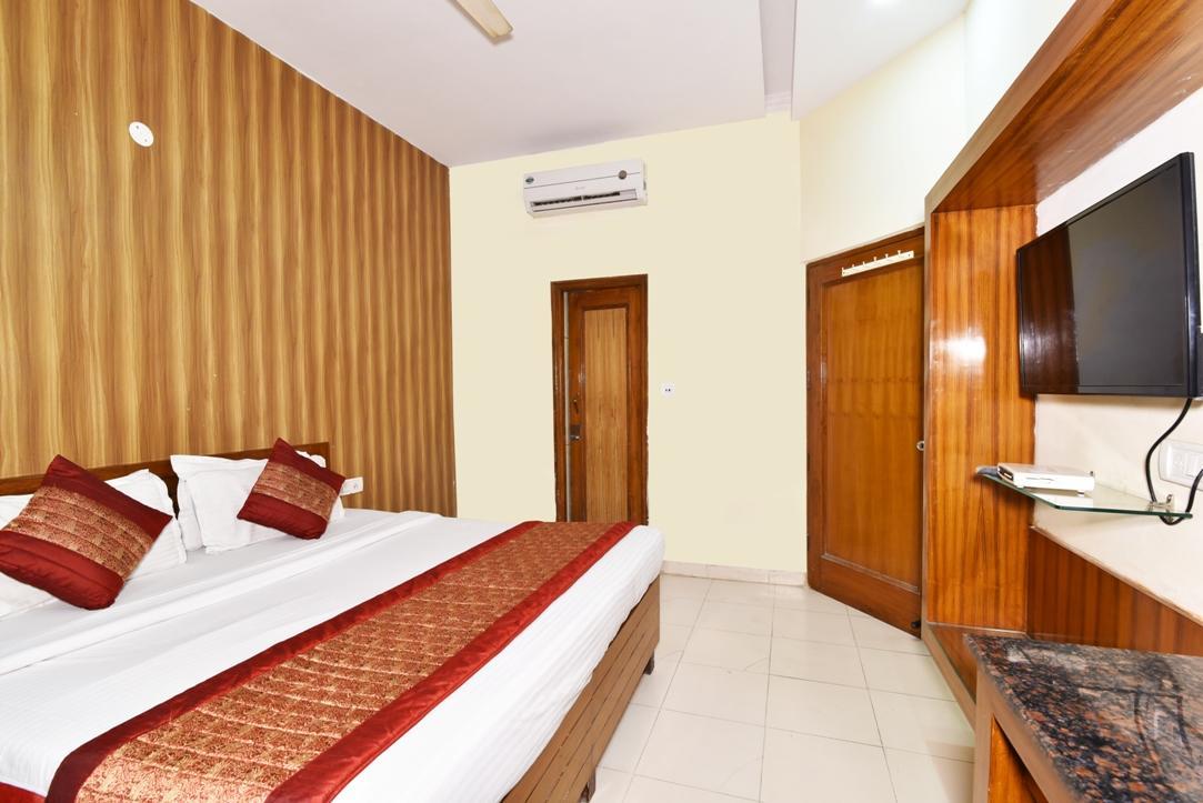Hotel B-Comfort Амритсар Екстериор снимка