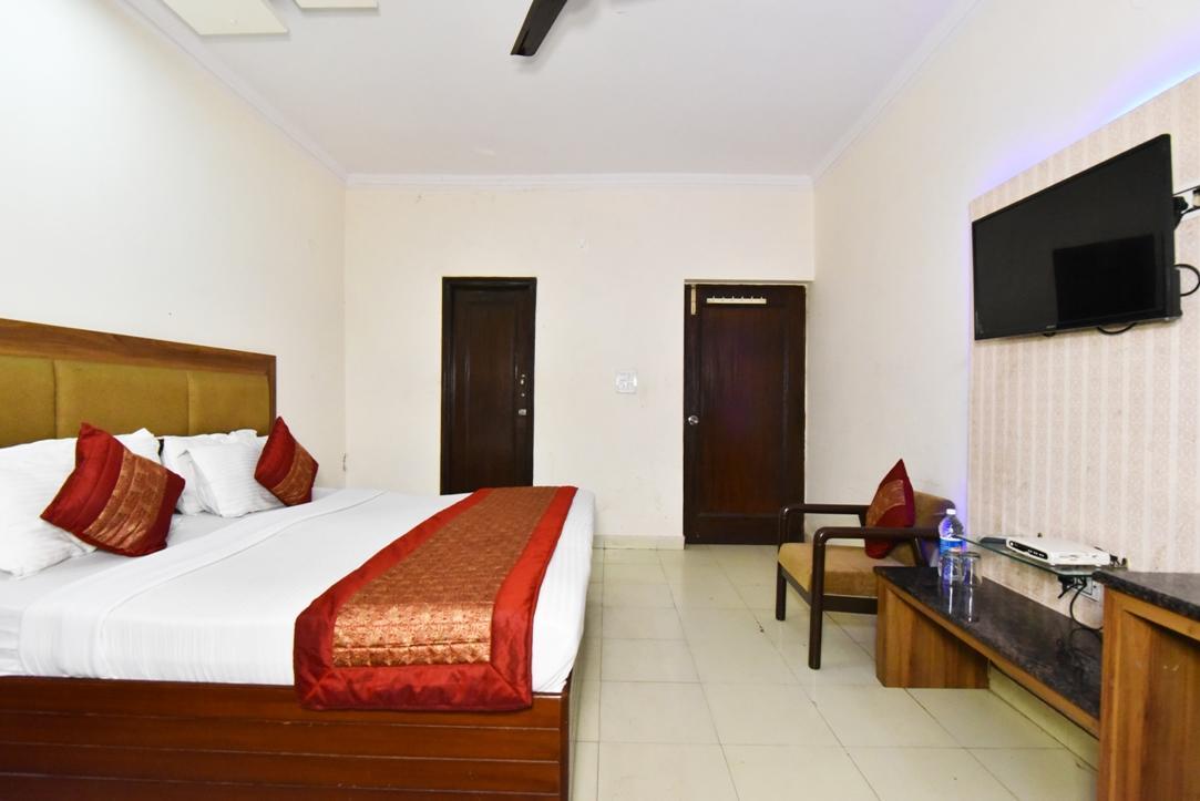 Hotel B-Comfort Амритсар Екстериор снимка
