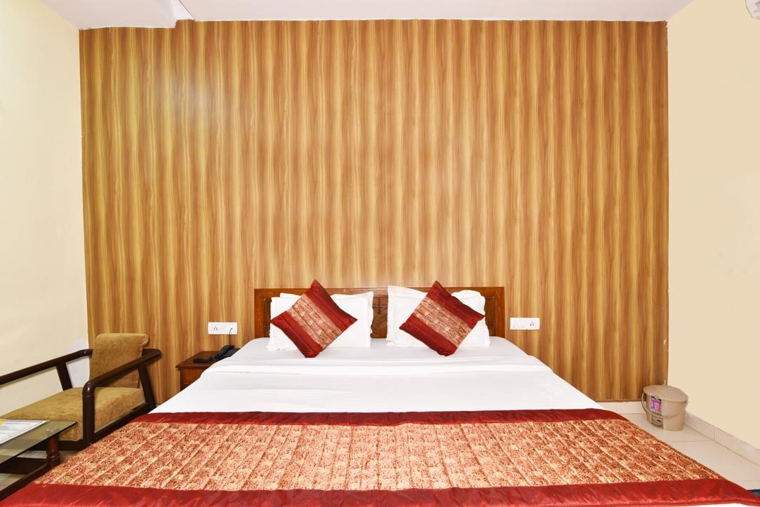 Hotel B-Comfort Амритсар Екстериор снимка